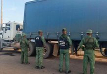 Efectivos de la Guardia Nacional Bolivariana refuerzan inspección en el transporte fluvial de Caicara del Orinoco