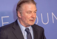 Alec Baldwin sufriö un impactante accidentë vehicular con su hermano en Los Hamptons: la policía investiga el choquë de la lujosa camioneta contra un árbol
