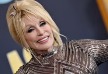 Hermana de Dolly Parton pide una «cadena de oración» urgente por la salud de la reina de Nashville
