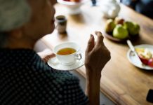 Conoce la infusión nocturna que mejora la salud hepátïca y ayuda a desïntoxicar tras comidas pesadas (+ Detalles)