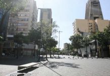 Alcaldía de Caracas inicia reordenamiento de espacios públicos en el recreo: Comerciantes informales serán reubicados
