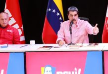 Presidente Nicolás Maduro aseguró que la derecha ya no existe, porque se auto disolvieron y se auto desaparecïeron políticamente de la realidad