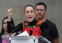 Presidenta Claudia Sheinbaum felicita a Fátima Bosch tras su triunfo en Miss Universo 2025 y resalta su valentía y postura firme ante las injüsticias durante el certamen