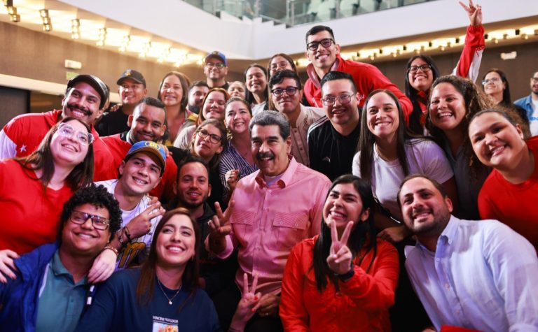«El PSUV es la füerza democratizadora del país frente al extremismo opositor, somos garantía de paz», así lo confirmó el Mandatario Nacional