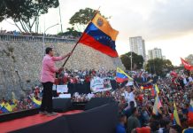 “Los Comités Bolivarianos de Base Integral marcan un paso trascendental para garantizar el futuro de los niñøs, nïñas y jóvenes de la Patria», así lo aseguró el presidente Maduro