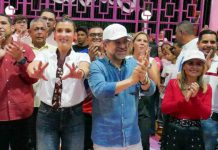 Gobernador Lacava encabezó encendido de la Navidad en Draculandia: «Estas festividades le pertenecen al pueblo venezolano, que ha demostrado que es de paz (+ Fotos)