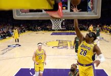 Lakers superan a los Trail Blazers sin LeBron James ni Luka Doncic gracias a Ayton y Hachimura