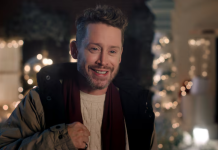 El regreso navideño más inesperado: Macaulay Culkin volvió a interpretar el papel de «Mi pobre angelito» (+ Video)