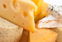 Estudio reveló que comer queso una vez a la semana reduce el riesgÖ de demëncia hasta en un 24%