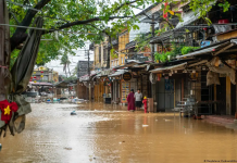 Tormêntas dejan dêvastación en el centro y sur de Vietnam con 90 fallêcidos y varios dêsaparêcidos