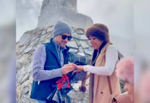 ¡Amor en el Mukumbarí! Turista pide matrimonio a su pareja en el majestuoso Pico Espejo de Mérida (+ Video)