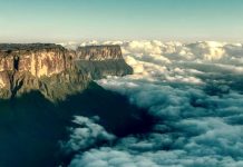 Explora las rocas de dos mil millones de años en la cima del impresionante Tepuy Roraima (+ Fotos)