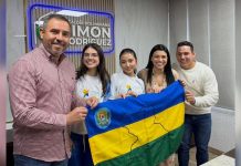 Gobernador Luis Marcano abanderó a las Campeonas Nacionales de Robótica que representarán a Venezuela en Singapur