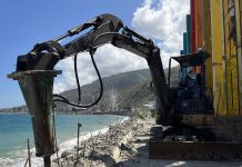 Sustitución de adoquines y nueva iluminación marcan avance en la Cinta Costera 13 de abril en La Guaira