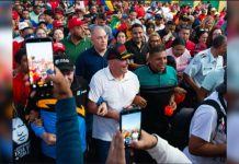 Pueblo de Maracaibo, FANB y Policía Nacional marcharon en en defensa de la Soberanía venezolana (+ Fotos)