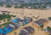 Continente asiático en alêrta máxima: Más de 300 muêrtôs y decenas de herïdos en Indonesia y Tailandia por devâstadoras inundâciones (+ Fotos)