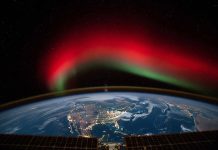 Astronautas de la Nasa captaron el cinturión de un aurora boreal roja desde el espacio (+ Detalles)