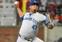Carlos Hernández regresará a los Guardianes de Cleveland para la temporada 2026 de la MLB