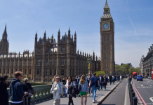 Reino Unido endurêce drásticamente la política de asilø: Menos apoyo y expulsiønes aceleradas