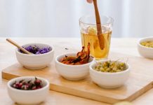 Aprende a preparar un perfume casero y transforma el aroma de tu habitación en minutos