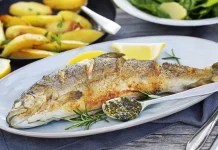 Receta fácil y saludable de pescado al horno: paso a paso para conservar sus nutrientes y realzar el sabor y su jugosidad