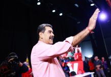 «Más de 3 millones de personas participaron en las asambleas para conformar los CBBI y continuarán está semana para abarcar las 264 mil calles del país», dijo Maduro