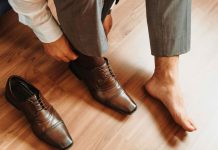 Lo que revela tu personalidad según el orden en que te pones los zapatos: lo que dice la psicología del comportamiento