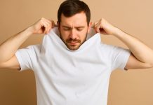 Qué revela tu forma de ponerte la remera: la psicología detrás de empezar por el cuello