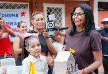Comuna Aponwao se prepara para la Cuarta Consulta Popular revisando proyectos comunitarios junto a la vicepresidenta Delcy Rodríguez