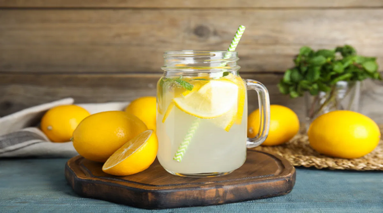 Dos tazas en ayunas: el sencillo truco con jugo de limón para combatir las toxinas del hígadÖ (+ Detalles)