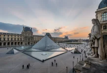 El museo del Louvre aumentará un 45% el precio de la entrada para visitantes no europeos