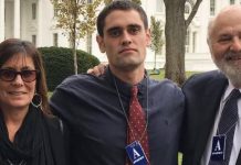 Niegan fianza al hijo del cineasta Rob Reiner tras ser encontrado responsable de asêsinâr a sus padres: Policía de Los Ángeles lo mantiene bajo custødia