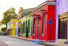 Barcelona estrena el primer tramo del plan “Mi Ciudad” con aceras, rampas y guías podotáctiles en la Calle Carabobo