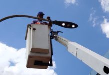 Ejecutan trabajos de alumbrado público en La Isabelica para beneficiar a 1.200 familias de la parroquia Rafael Urdaneta de Valencia (+ Fotos)