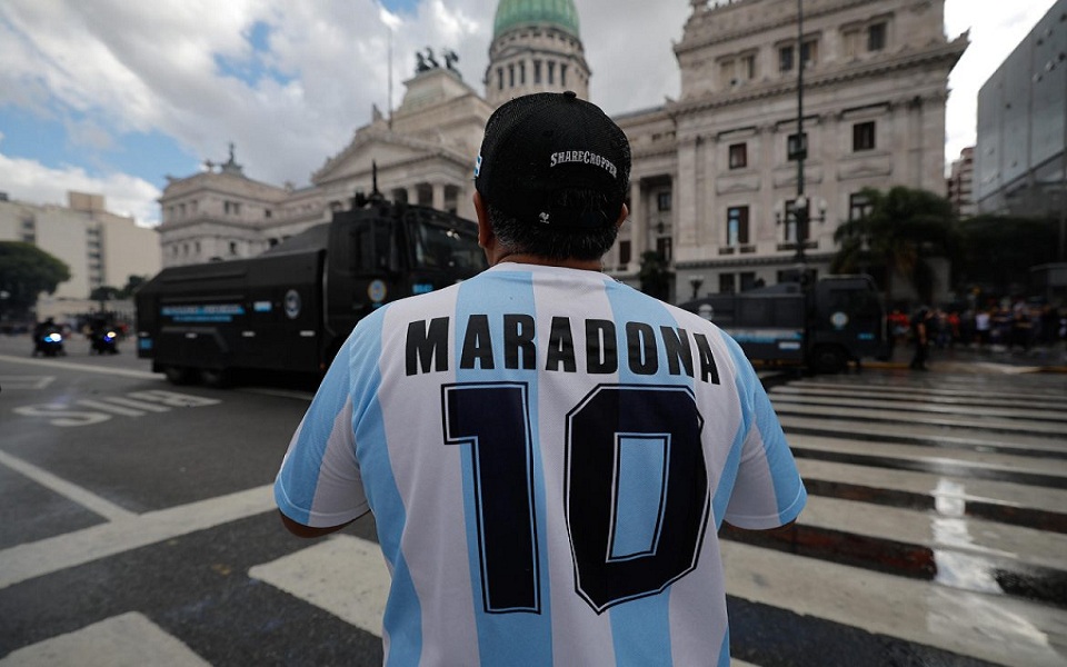 Justicia argentina ratifica procesamiento contra las hermanas de Maradona y Matías Morla por fr@ude con su marca (+ Detalles)