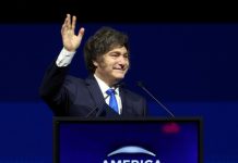 La reforma laboral de Milei abre un nuevo debate en Argentina sobre el salario, el descanso y los vínculos laborales