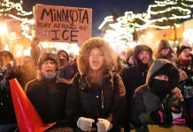 «Resilencia» y «mïedo» en Minneápolis: vecinos organizan grupos de apoyo para poner fin a las redadas viølêntas de Trump
