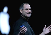 “Tu tiempo es limitado, no lo desperdicïes viviendo la vida de otro”: pensamiento del científico Steve Jobs que revolucionó a la juventud