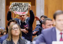 «Estados Unidos cometió un crïmên de güêrra»: Manifestante interrumpe a Rubio en audiencia clave sobre Venezuela (+ Video)
