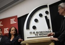 El Reloj del Juiciø Final marca un mínimo histórico: La humanidad queda a solo 85 segundos del äbismo