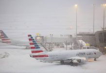 Törmenta invernal “Fern” paraliza Estados Unidos: Más de 10.000 vuelos cancelados y apagones masivos
