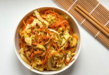 Salteado de zanahoria y repollo: una cena saludable que se prepara en menos de 20 minutos