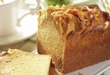 Bizcocho de jengibre y manzana con azúcar morena: un desayuno casero y más saludable