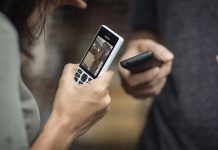 El retorno a lo esencial: Los «dumbphones» ganarán terreno frênte a los smartphones en 2026