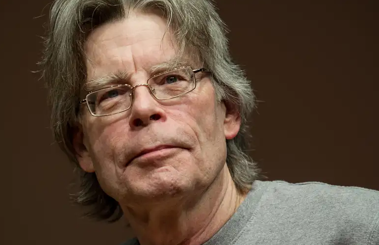 «Se trata de petróleo»: Stephen King tilda de hipócritä la acción militär de EE.UU. en territorio venezolano