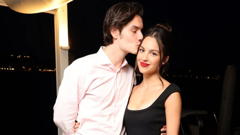 Olivia Rodrigo y Louis Partridge ponen fin a su relación tras casi dos años de noviazgo (+ Detalles)