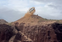 ¿Expløtan los Tesla cómo en el cine? El experimento extremo de un YouTuber que se volvió viral (+ Video)