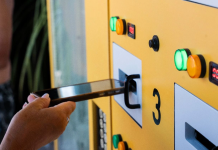 Menos pantallas, más charla: La propuesta de una marca de bêbida para que sus clientes dejen la dependencia al celular (+ Detalles)