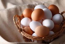 Ni fritos ni revueltos: la forma más saludable y nutritiva de cocinar huevos para aprovechar bien los nutrientes