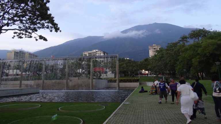 Venezolanos aprovecharon el inicio del año para visitar espacios públicos, parques nacionales y playas en familia